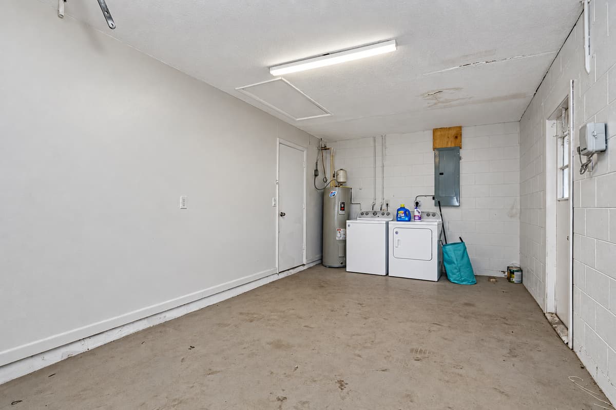 Worried about the piling dirty clothes? We have a full-sized washer and dryer ready to use for you! We want nothing but the best and what is convenient for you! Book now!