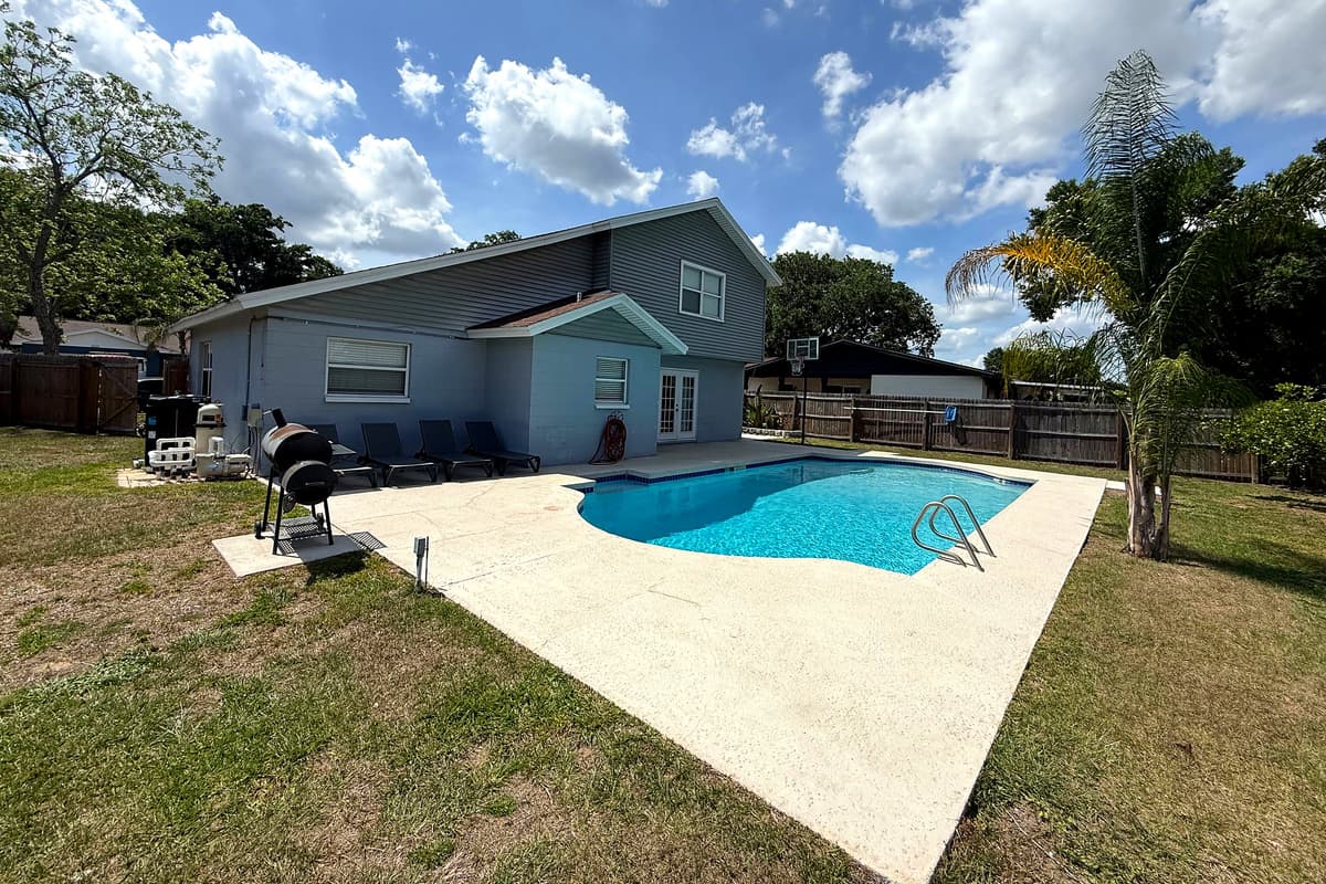 Savor mouthwatering BBQ under the open sky in this perfect setting for dining and entertainment.