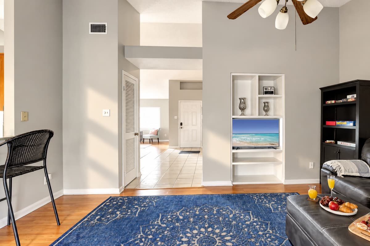 A perfect blend of coziness and convenience awaits you!