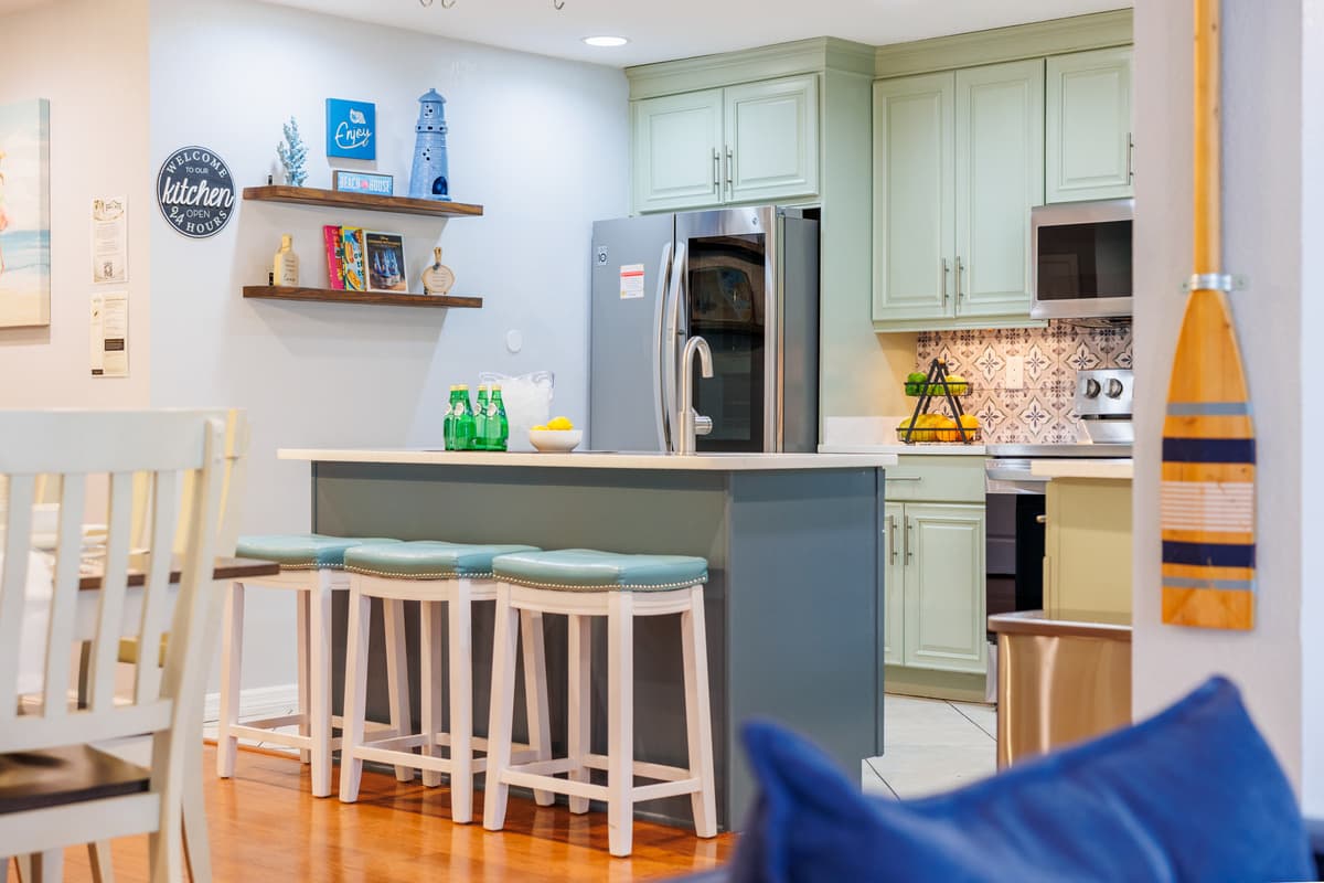 Dining and kitchen details at Flamingo Palms.