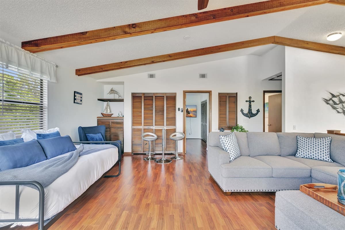 Every detail has been carefully crafted to guarantee your maximum comfort and enjoyment.