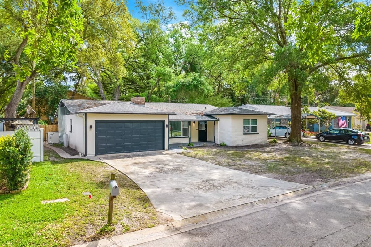 The gorgeous front view of the house showcases our beautiful front yard and driveway. If you are interested in this property, send us a message! Book now!