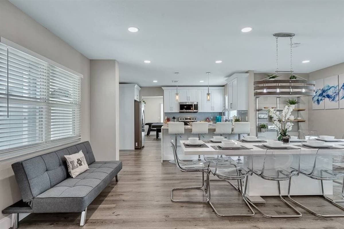 Share great stories with family and friends while having amazing meals in this lovely dining area! This is the best time to catch up! Inquire now!