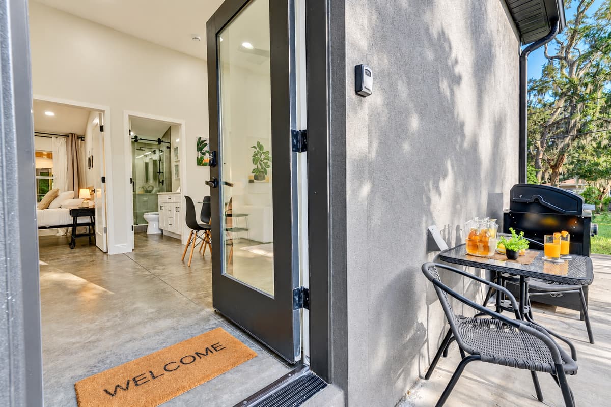 Push the glass aside and breakfast is already outside waiting.