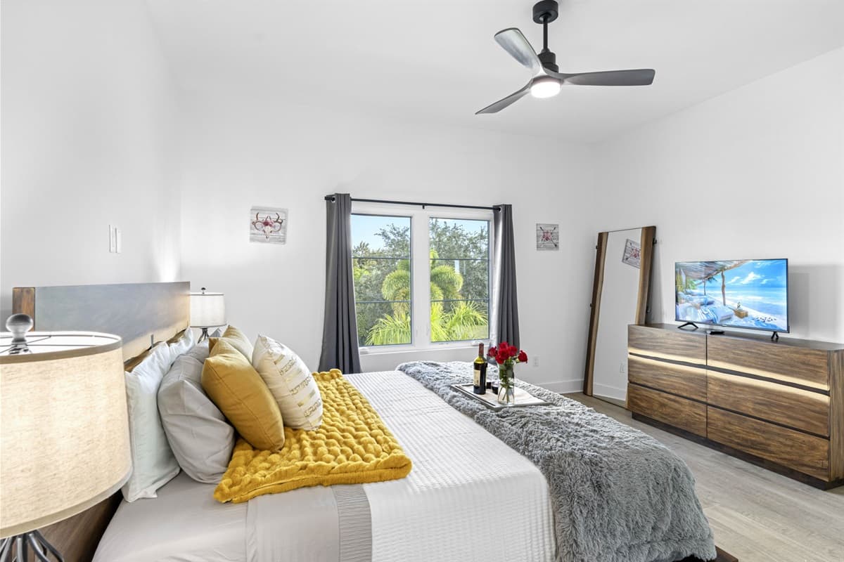 Perfect for unwinding, the serene atmosphere ensures a peaceful night’s rest.