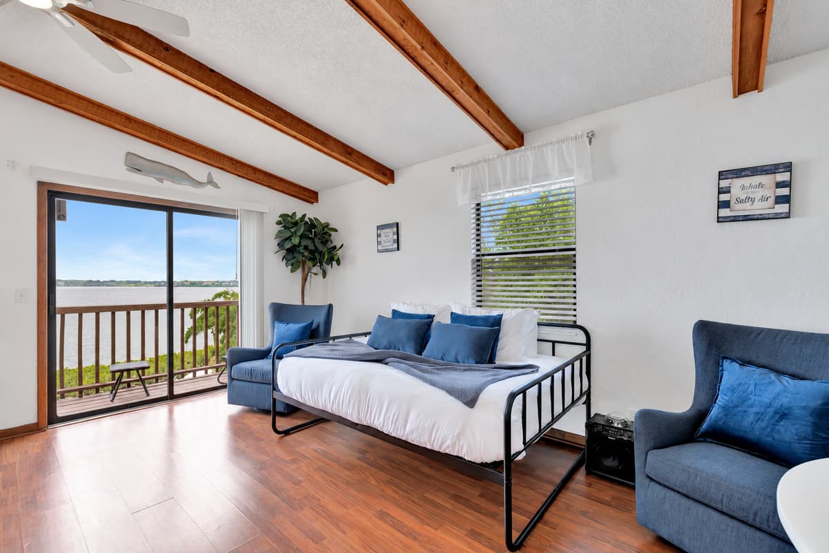With convenient access to the veranda, you can effortlessly transition between indoor and outdoor living, immersing yourself in the natural beauty that surrounds you.