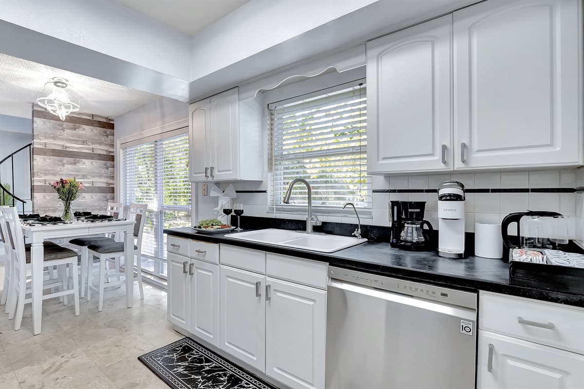 Fully equipped with modern appliances and stocked with all the essentials, this culinary space invites you to embark on a gastronomic journey.