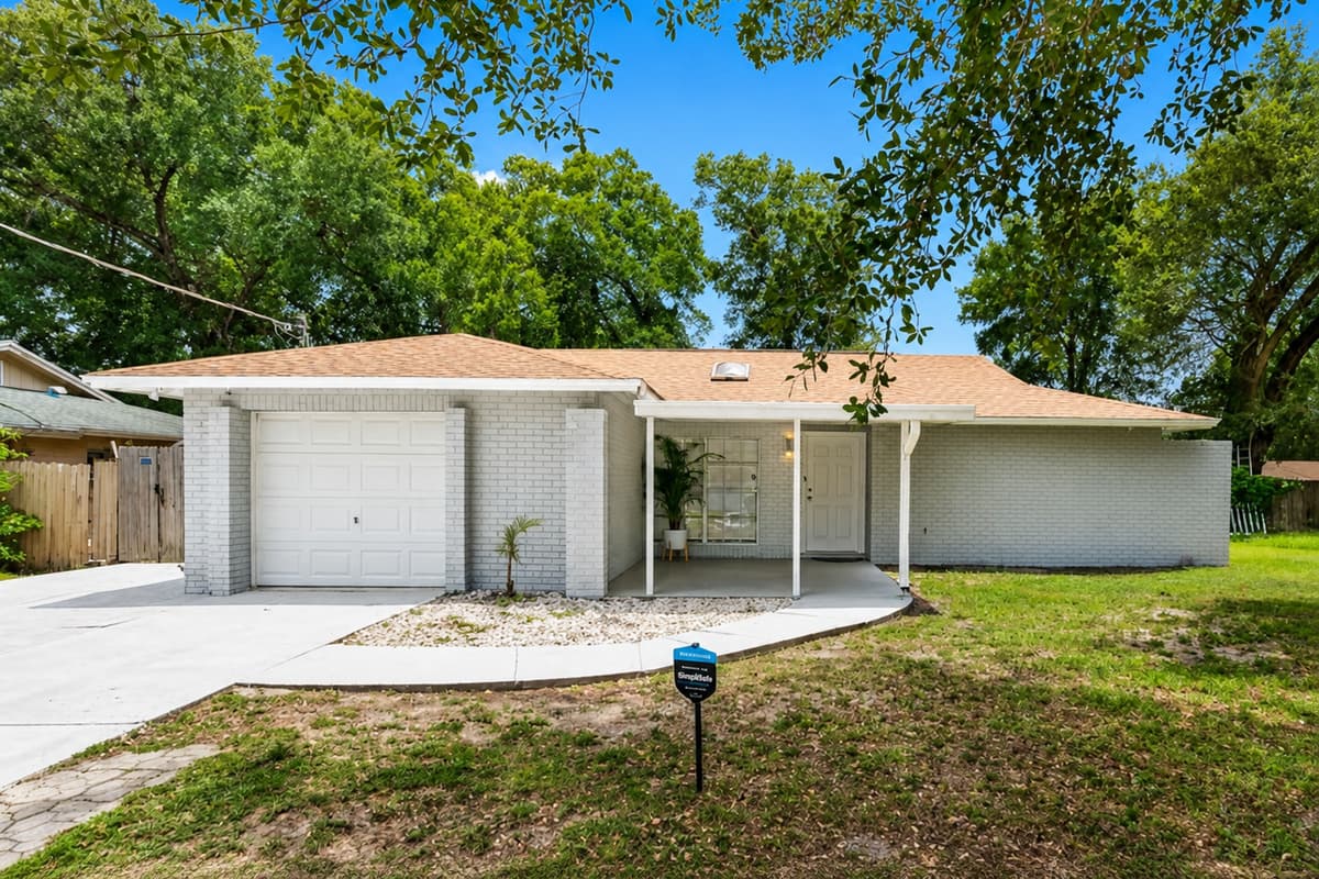 We have spacious and secured driveway so you don't have to worry about where to park your cars! If you think this property suits your needs, send us a message!