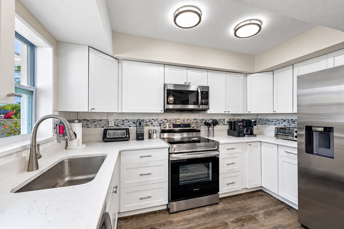 Coffee lover? Do you love to bake? Or just a foodie in general? You would love this kitchen because it has everything you would need to make good food and of course, coffee! To all the coffee lovers out there, send us a message!