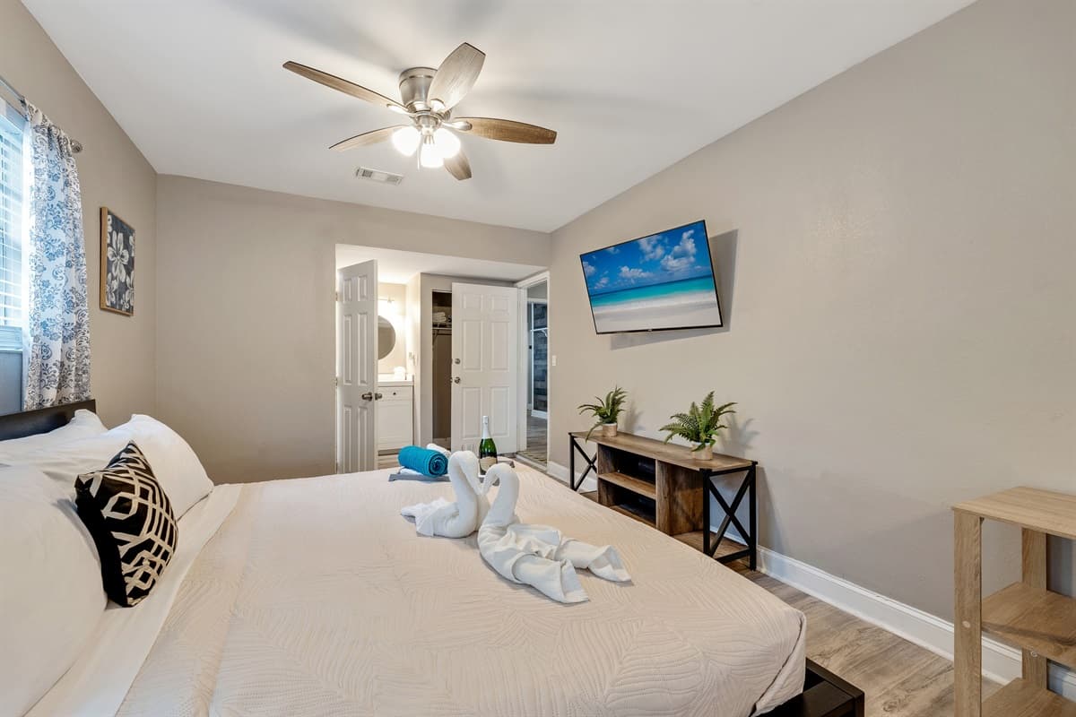 Whether you crave the decadent embrace of a king-size bed or the flexibility of a chic futon, our bedroom is designed to cater to your every comfort desire.