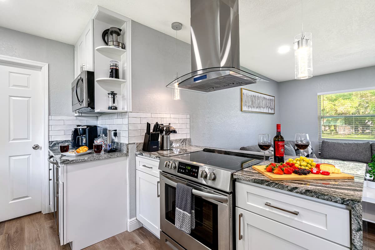 Do you love to cook? What about baking while on vacation? You would love this kitchen because it has all you would need to make good food and of course, coffee! To all the foodies out there, what are you waiting for? Send us a message now.
