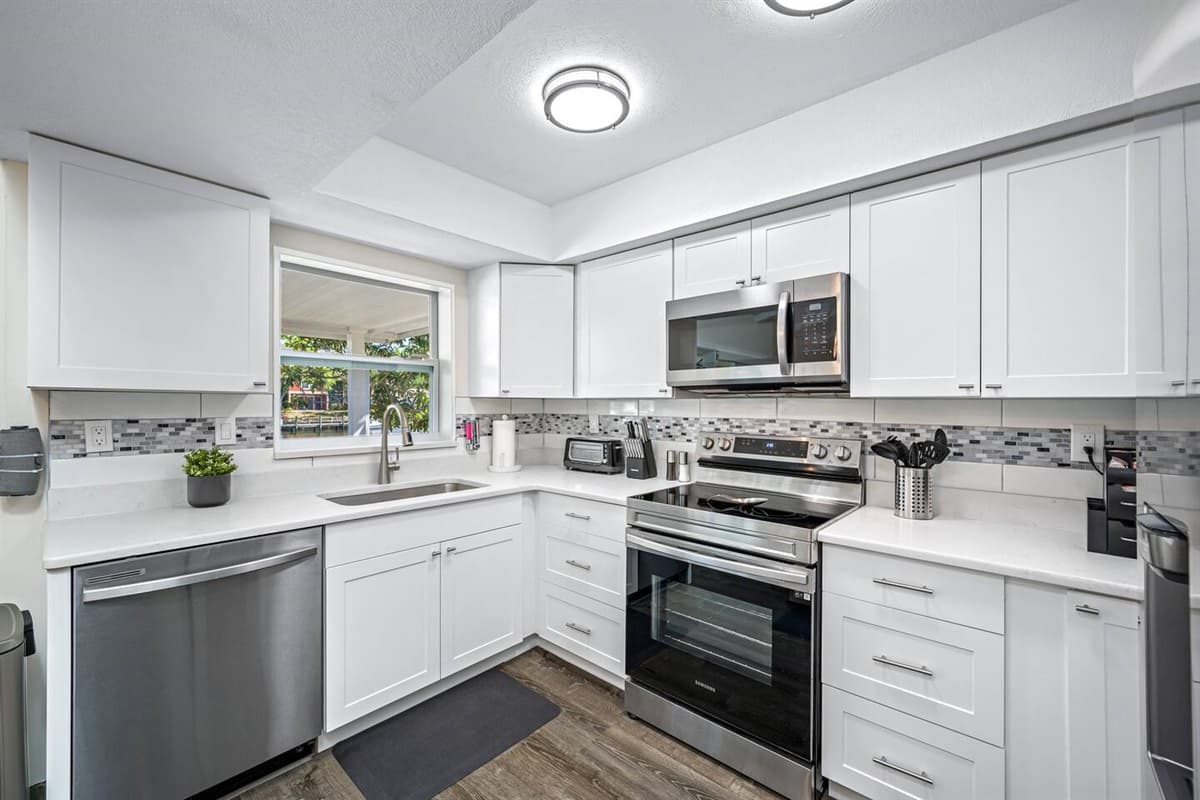 Do you love to bake? Coffee lover? You would love this kitchen because it has all you would need to make good food and of course, coffee! To all the foodies out there, what are you waiting for? Send us a message now.