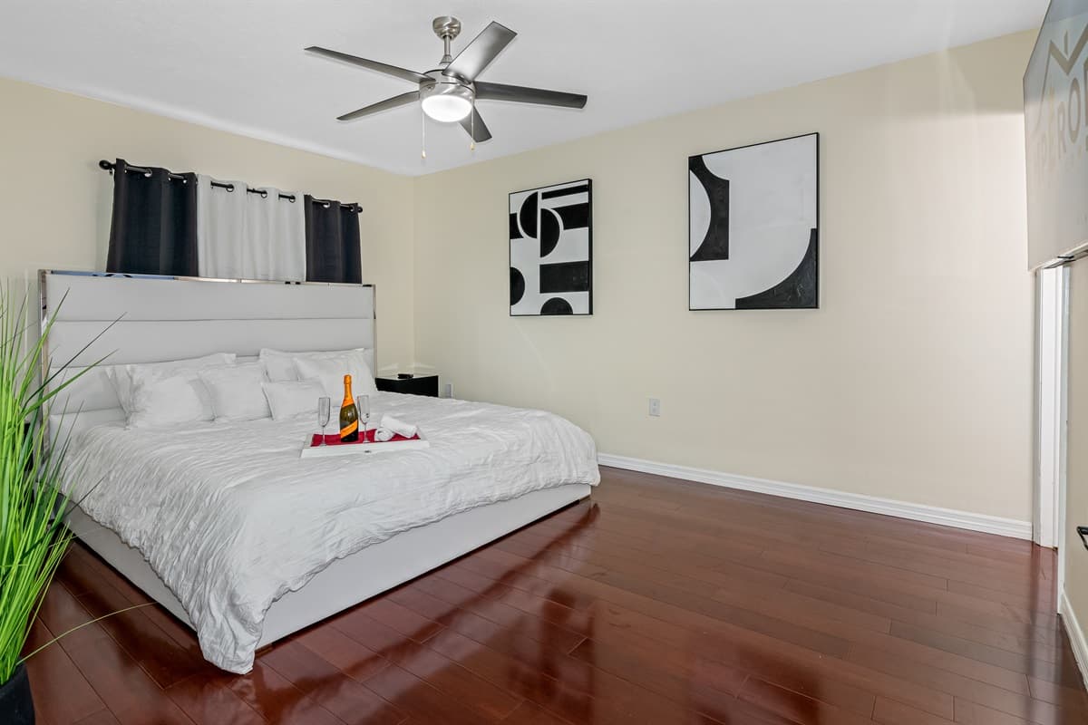 The bedding is made of the finest quality materials, with crisp white linens and fluffy pillows that are sure to lull you into a blissful sleep.