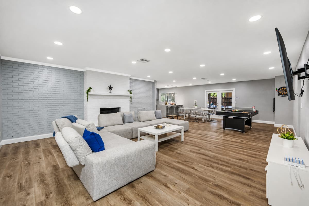 Feel refreshed in our beautiful and cozy living area with a lovely modern couch! Get your everyone to enjoy playing competitive games or watch great movies together! Send us a message now!