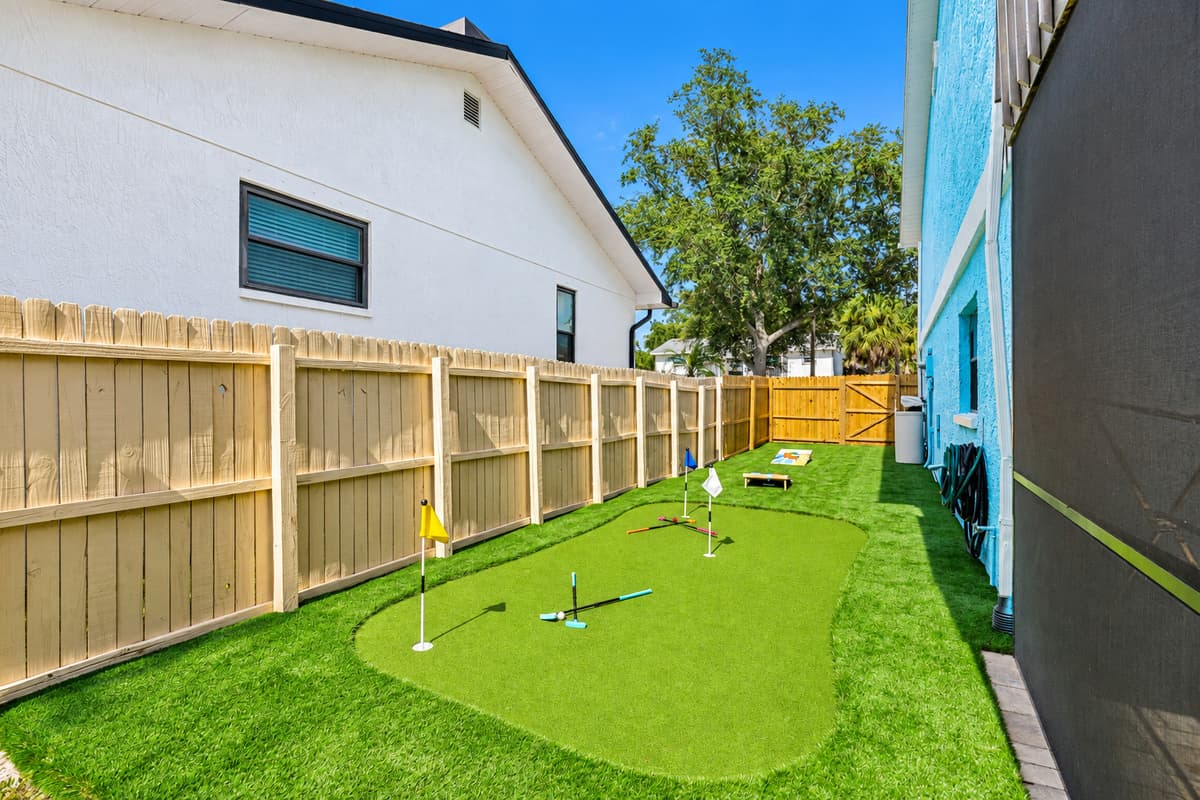 Sharpen your putting skills or teach the kids the basics of the game in this sunny, low-maintenance outdoor setup.