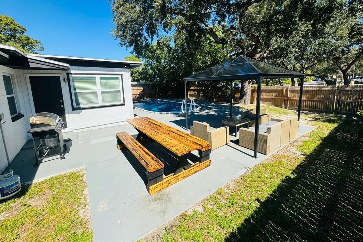 This spacious area is perfect for friends and family to create wonderful memories together.