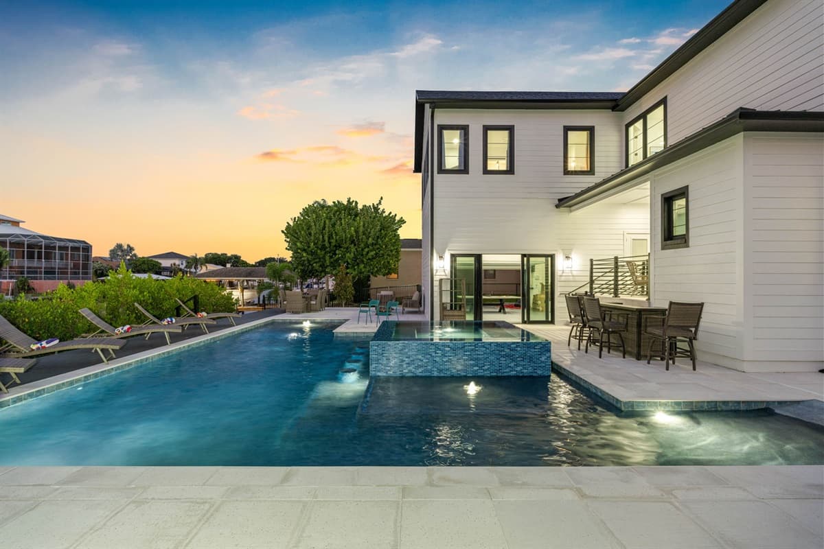 Children can enjoy hours of play in the water, while adults can unwind in the spa or lounge comfortably nearby.