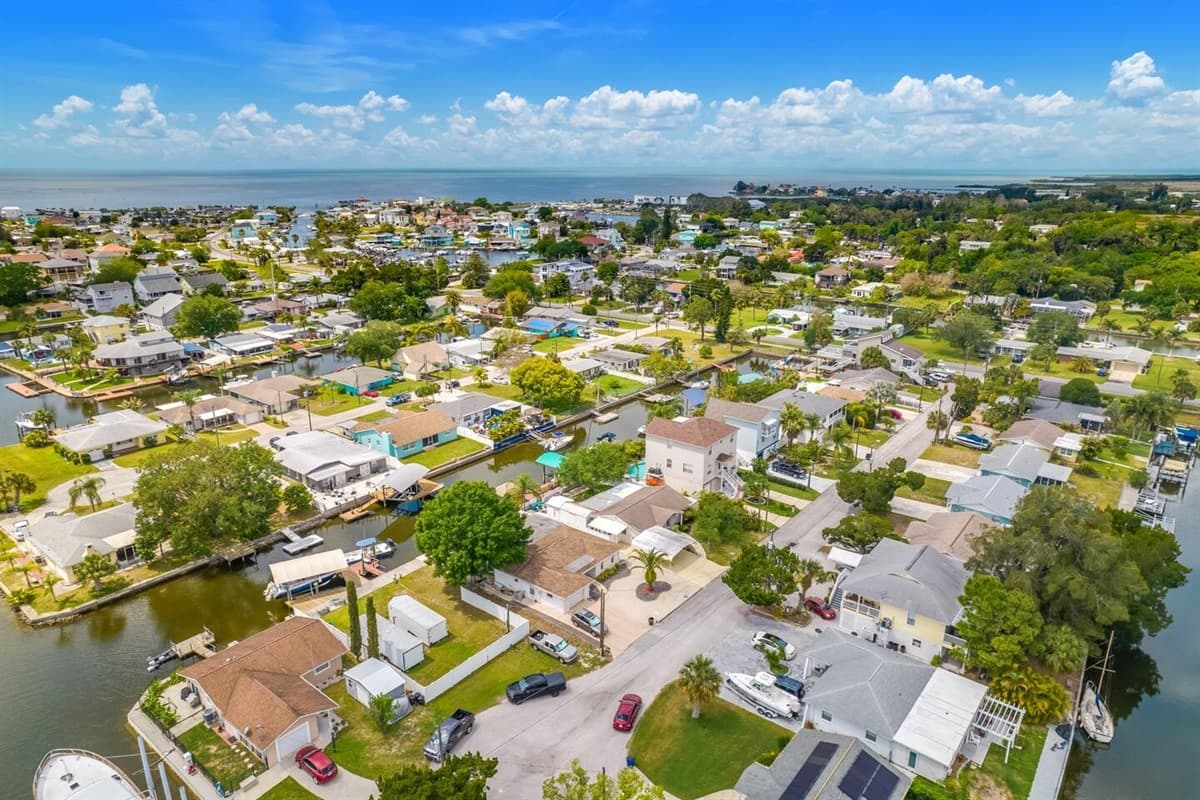 Aerial view of the neighborhood and the beautiful spots in the area surrounding the property. Who wouldn't love that? Have questions? Send us a message now!