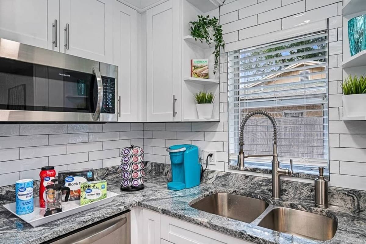 Do you love coffee too? What about tea? Don't worry, we got you! We have a coffee/ tea counter in the kitchen! Share stories while having a good cup of tea/ coffee. If you think this is a plus, send us an inquiry now!