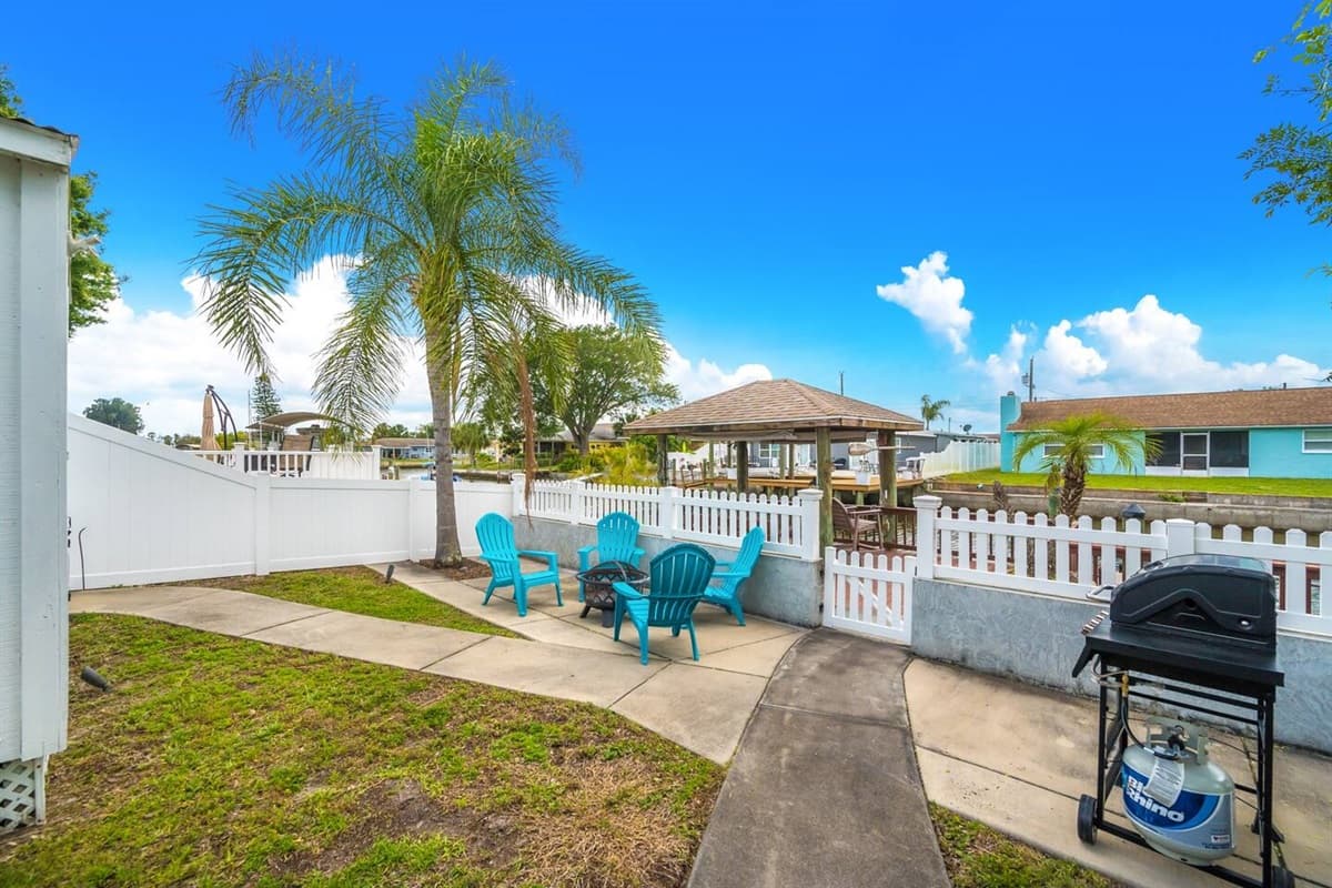 Great spacious area for friends and family to create wonderful memories together. Make the most of your stay enjoying the beautiful view while grilling steaks and burgers on the side. Book this property now!