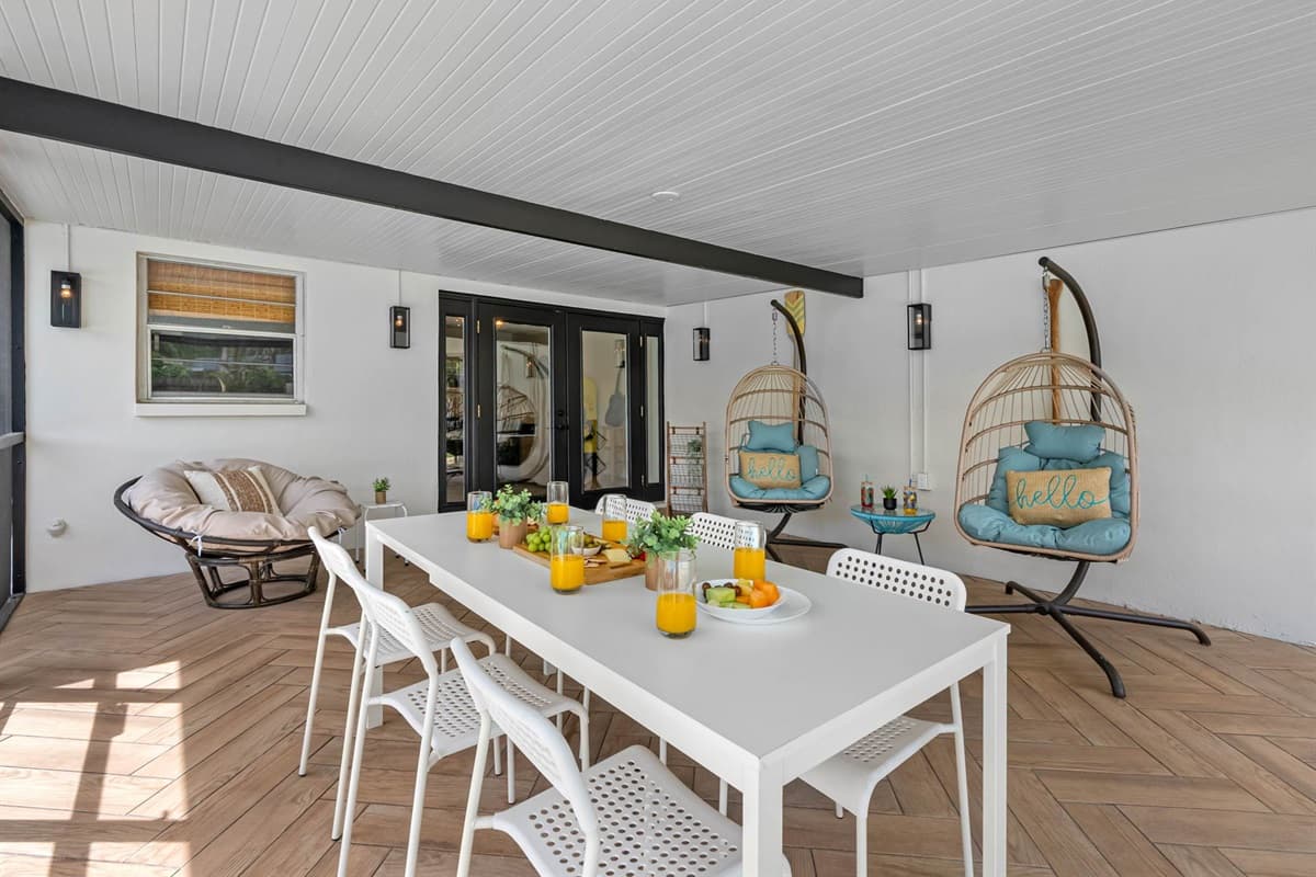 From swinging chairs to plush cushions, this space is designed for ultimate comfort—day or night.