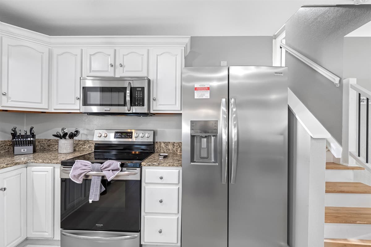 Our stunning, contemporary kitchen is fully equipped with everything you need to unleash your inner chef. There's no substitute for sharing home-cooked meals with loved ones.